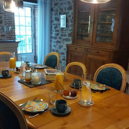 Bed and Breakfast Les 3 Roses Anjouin Esterno foto
