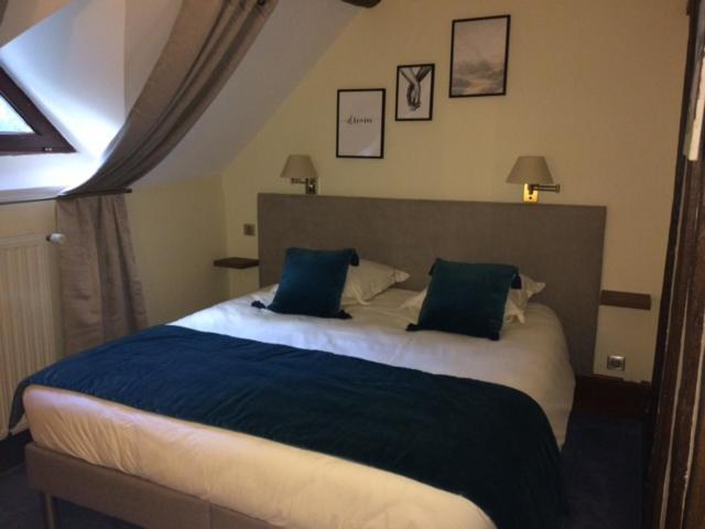Bed and Breakfast Les 3 Roses Anjouin Esterno foto