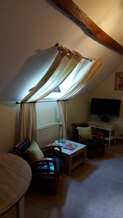 Bed and Breakfast Les 3 Roses Anjouin Esterno foto
