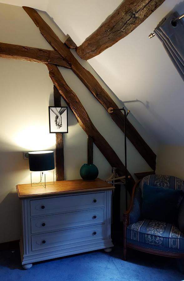 Bed and Breakfast Les 3 Roses Anjouin Esterno foto