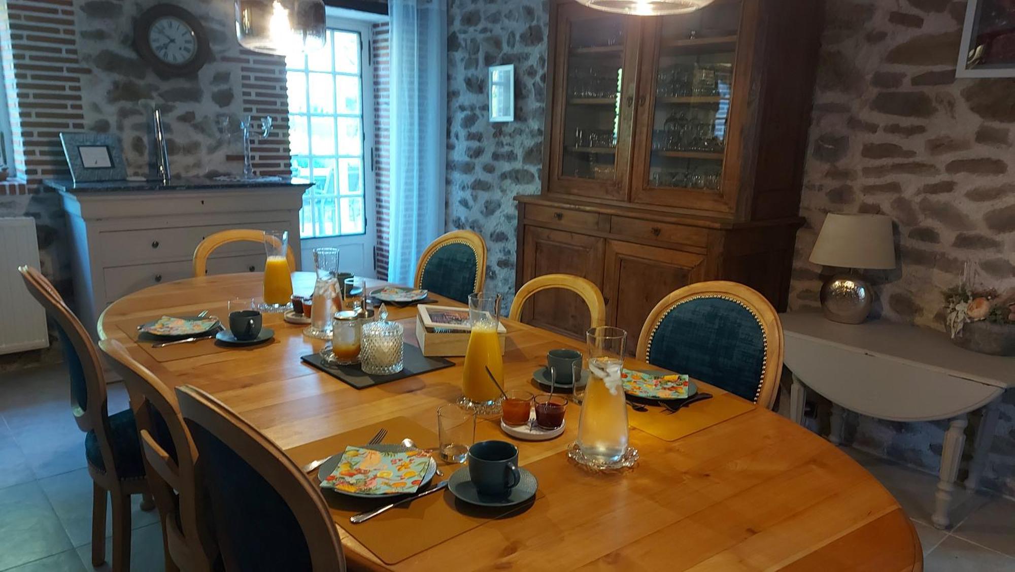Bed and Breakfast Les 3 Roses Anjouin Esterno foto