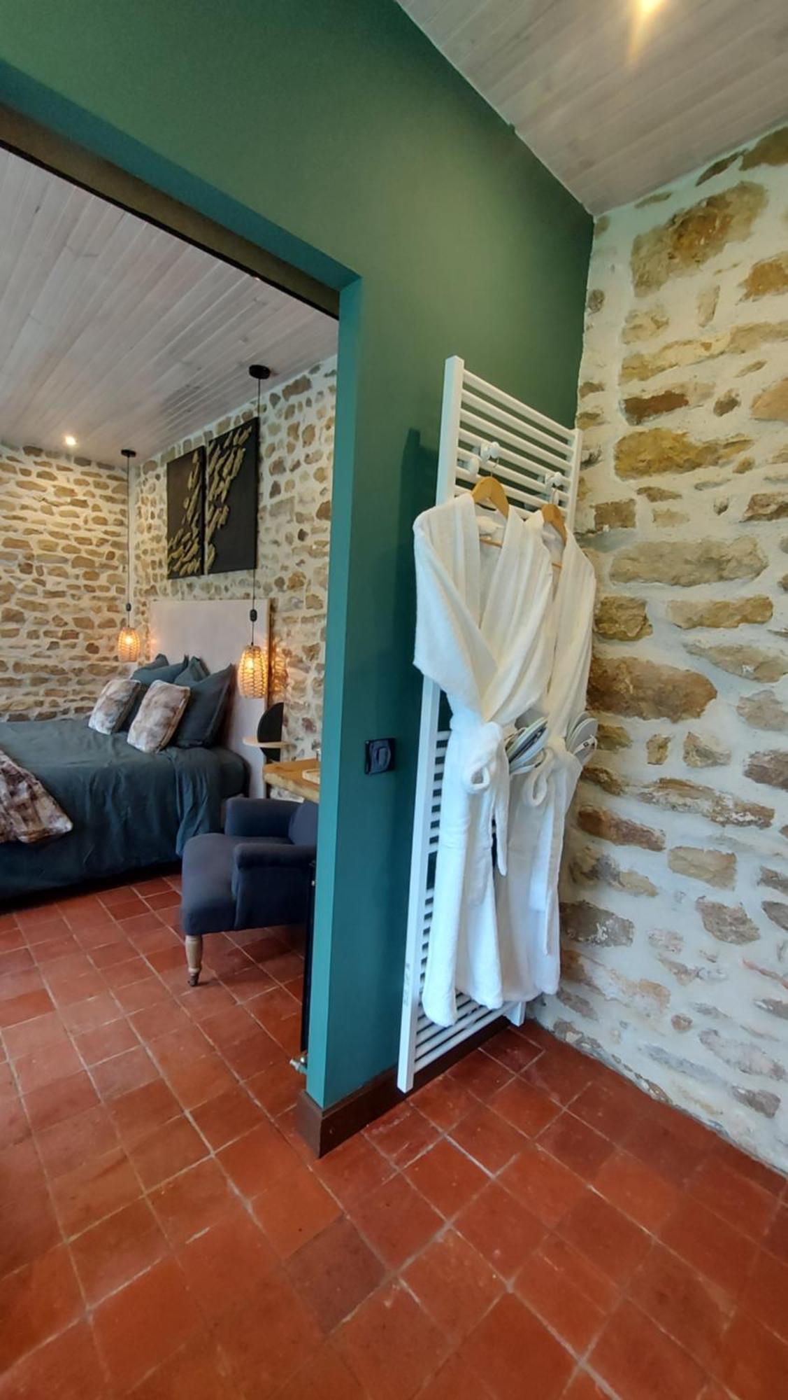 Bed and Breakfast Les 3 Roses Anjouin Camera foto
